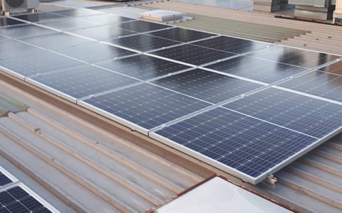 Roof-top solar installation at Kingswood Eye Centre